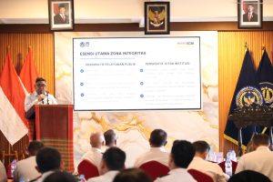 Kepala Kantor Wilayah Direktorat Jenderal Imigrasi Sumatera Utara, Dr. Parlindungan, S.H., M.H., saat membuka Internalisasi Reformasi Birokrasi.