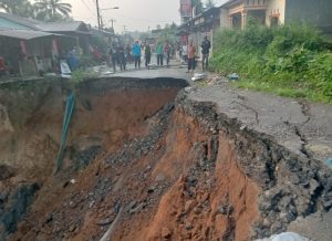 Bencana tanah longsor di Dusun II Desa Tiga Juhar Kabupaten Deli Serdang, Selasa (08/9/26) pagi.