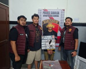 Terduga pelaku berinisial AN (33) ditangkap sekitar enam jam setelah peristiwa terjadi.