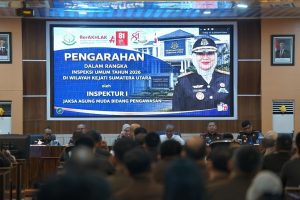 Foto : Inspektur I pada Jaksa Agung Muda Pengawasan (Jamwas) Kejaksaan Agung Republik Indonesia, Enen Saribanon, S.H., M.H., melakukan inspeksi umum dan pengawasan kinerja di lingkungan Kejaksaan Tinggi Sumatera Utara (Kejati Sumut) serta jajaran Kejaksaan Negeri (Kejari) di wilayah Sumatera Utara, Selasa (15/9). (BM-red).